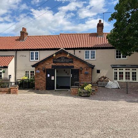 The Fountain At Tuxford & The Square And Compass Normanton On Trent Hotel ภายนอก รูปภาพ